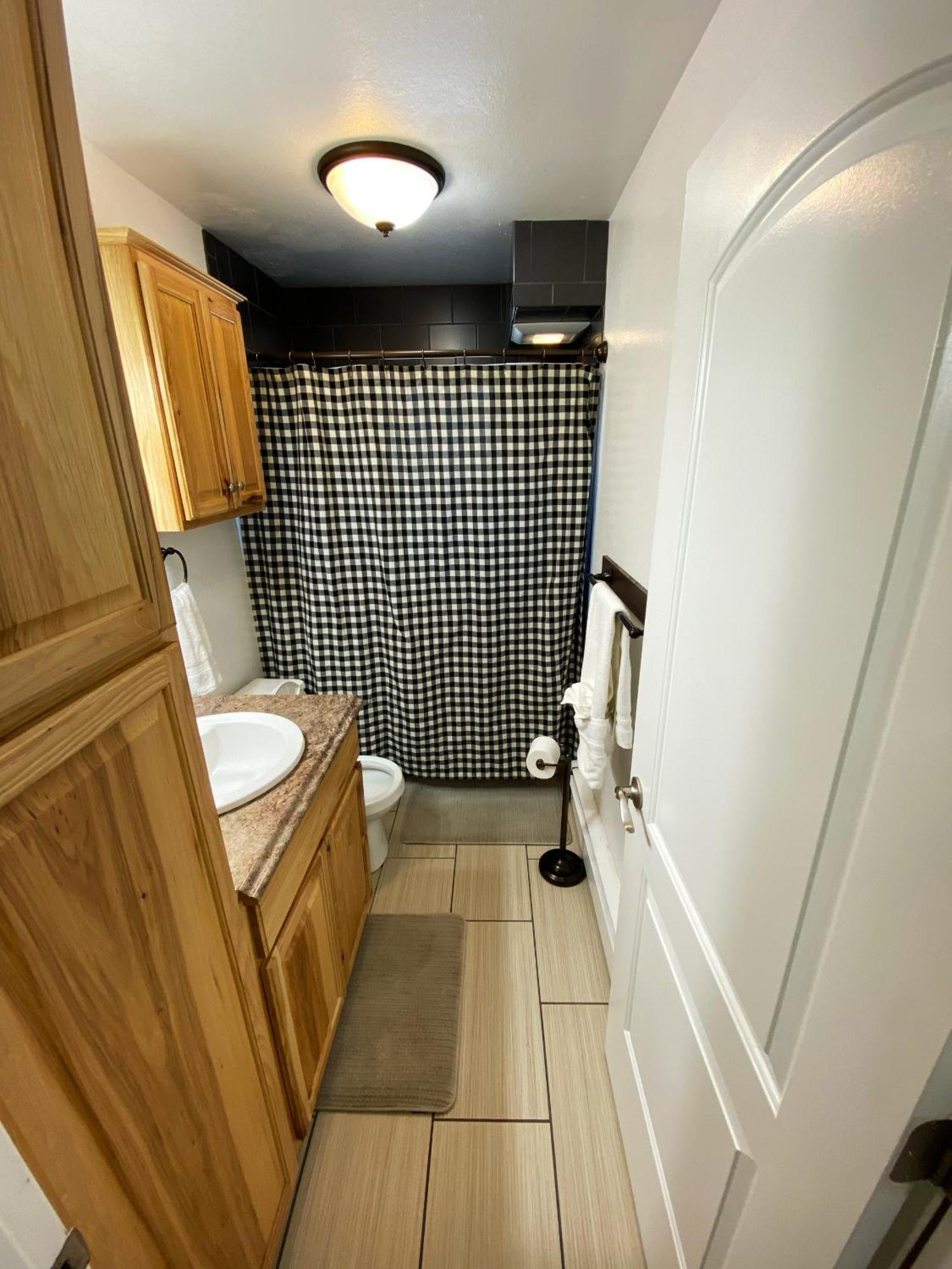 Stay Anchorage! Furnished Two Bedroom Apartments With High Speed Wifi Екстериор снимка