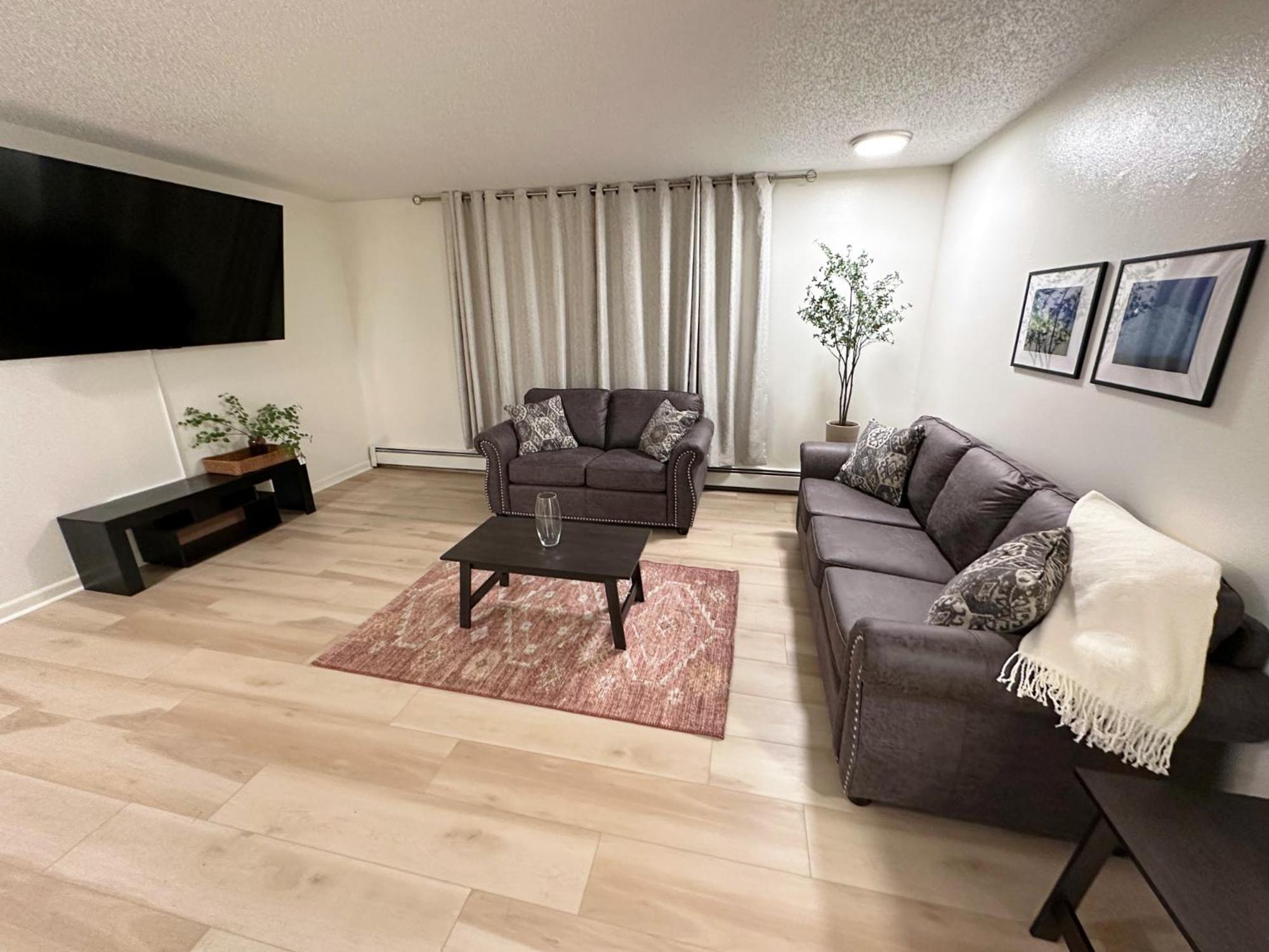 Stay Anchorage! Furnished Two Bedroom Apartments With High Speed Wifi Екстериор снимка